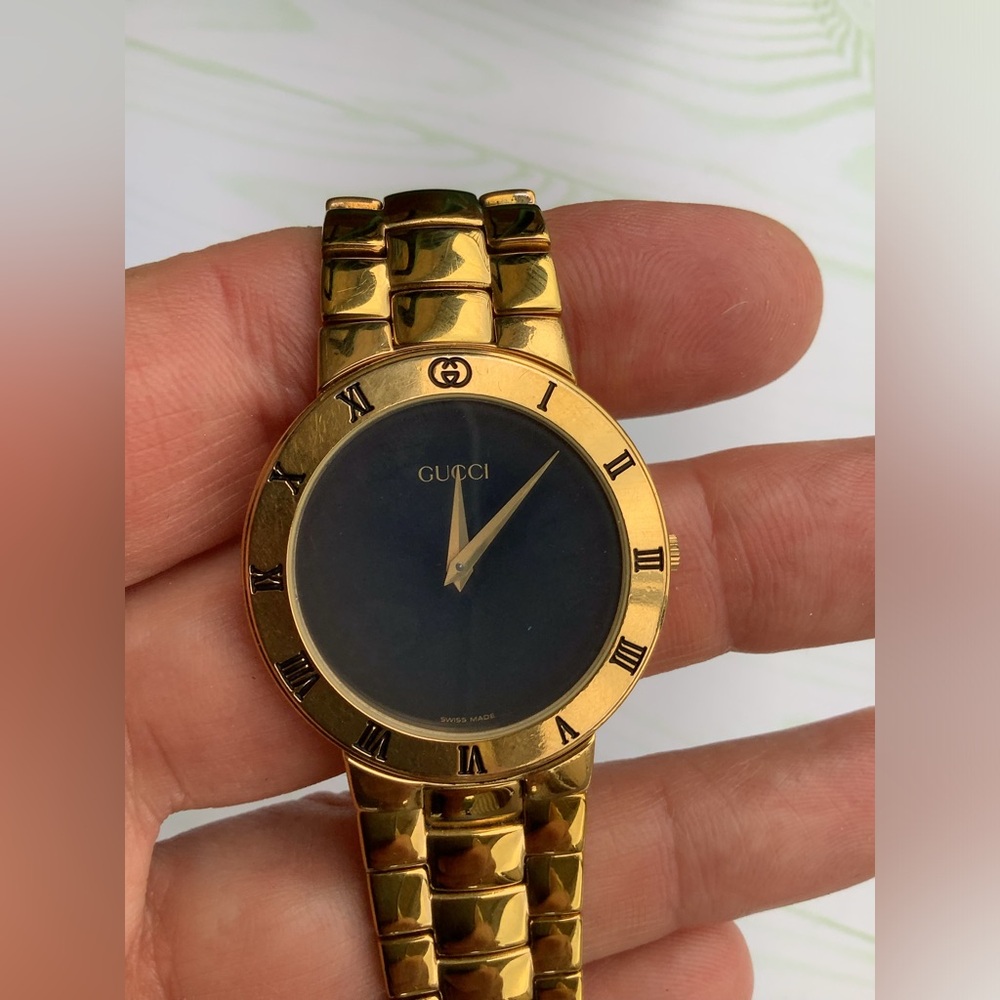 Authentic GUCCI dress watch🌟UNISEX🌟 - Picture 6 of 15